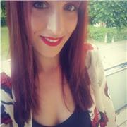 MADRELINGUA impartisce lezioni private. Disponibile anche come aiuto compiti, potenziamento conversazione per ragazzi/adulti, preparazione a colloqui di lavoro e traduzioni